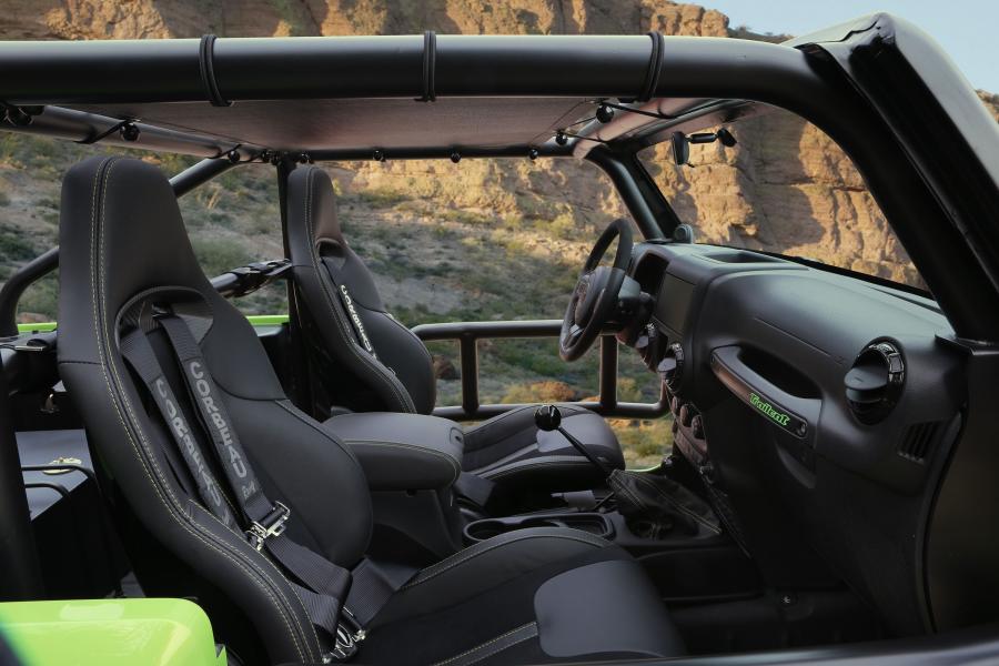 Интерьер Jeep Trailcat Concept 2016 года  (фото 9 из 26)